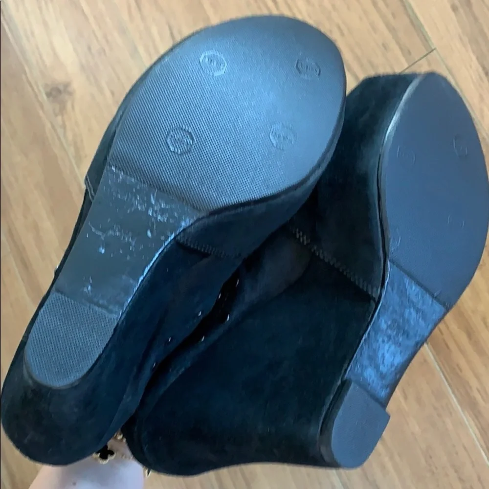 Joes jeans black suede open toe wedges